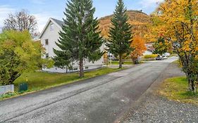 Fin Leilighet I Tromsdalen.