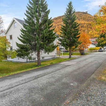 Fin Leilighet I Tromsdalen. Appartamento Tromsø Esterno foto